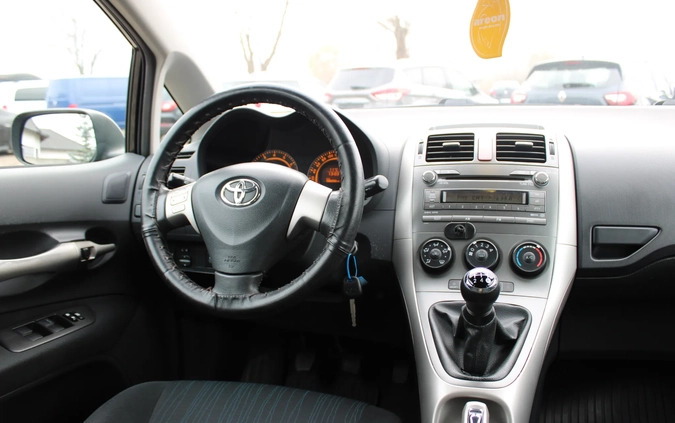 Toyota Auris cena 18900 przebieg: 186000, rok produkcji 2008 z Rypin małe 466